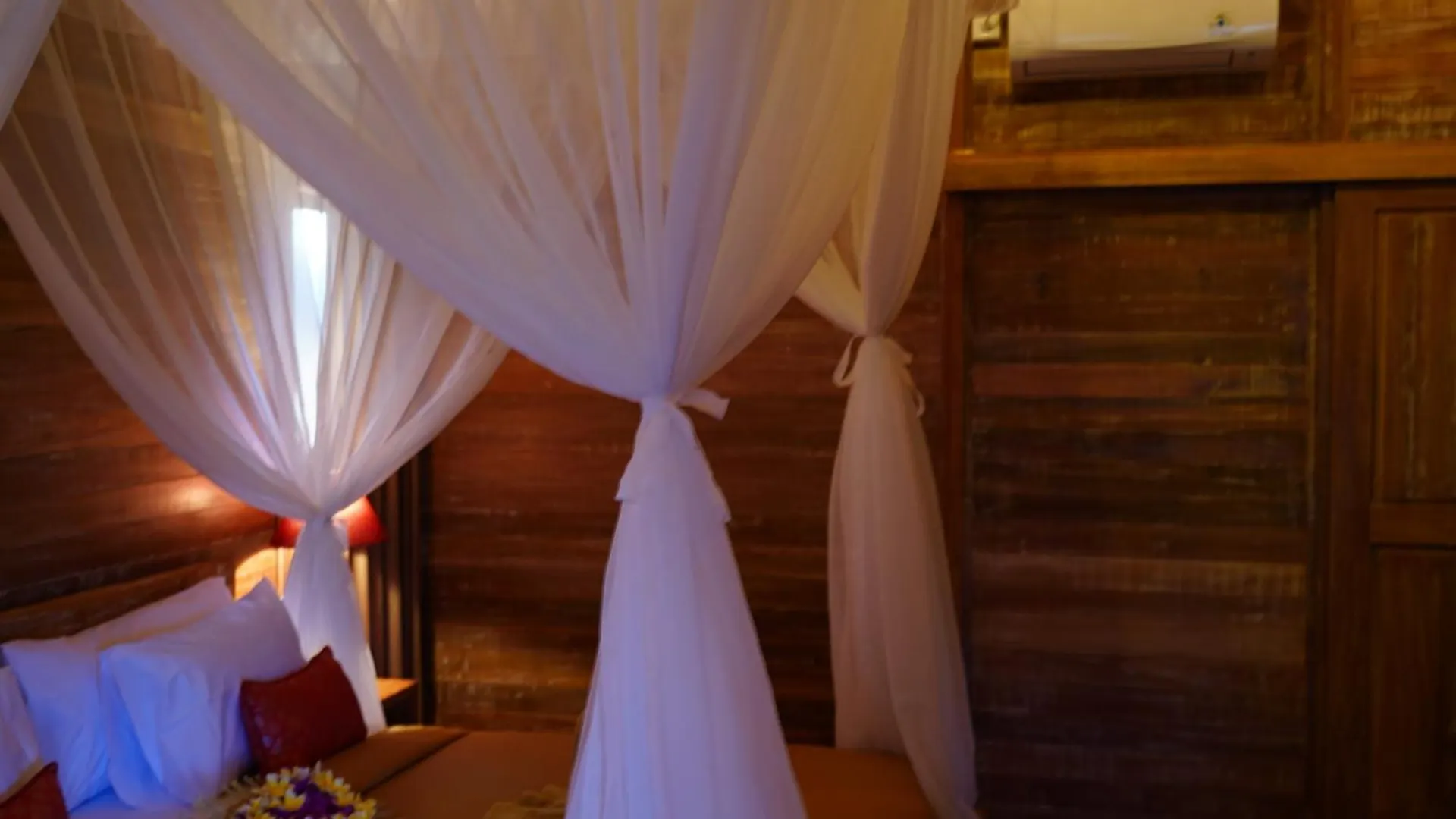 Lastana Suite Joglo Ubud 0*, Ubud (Bali)